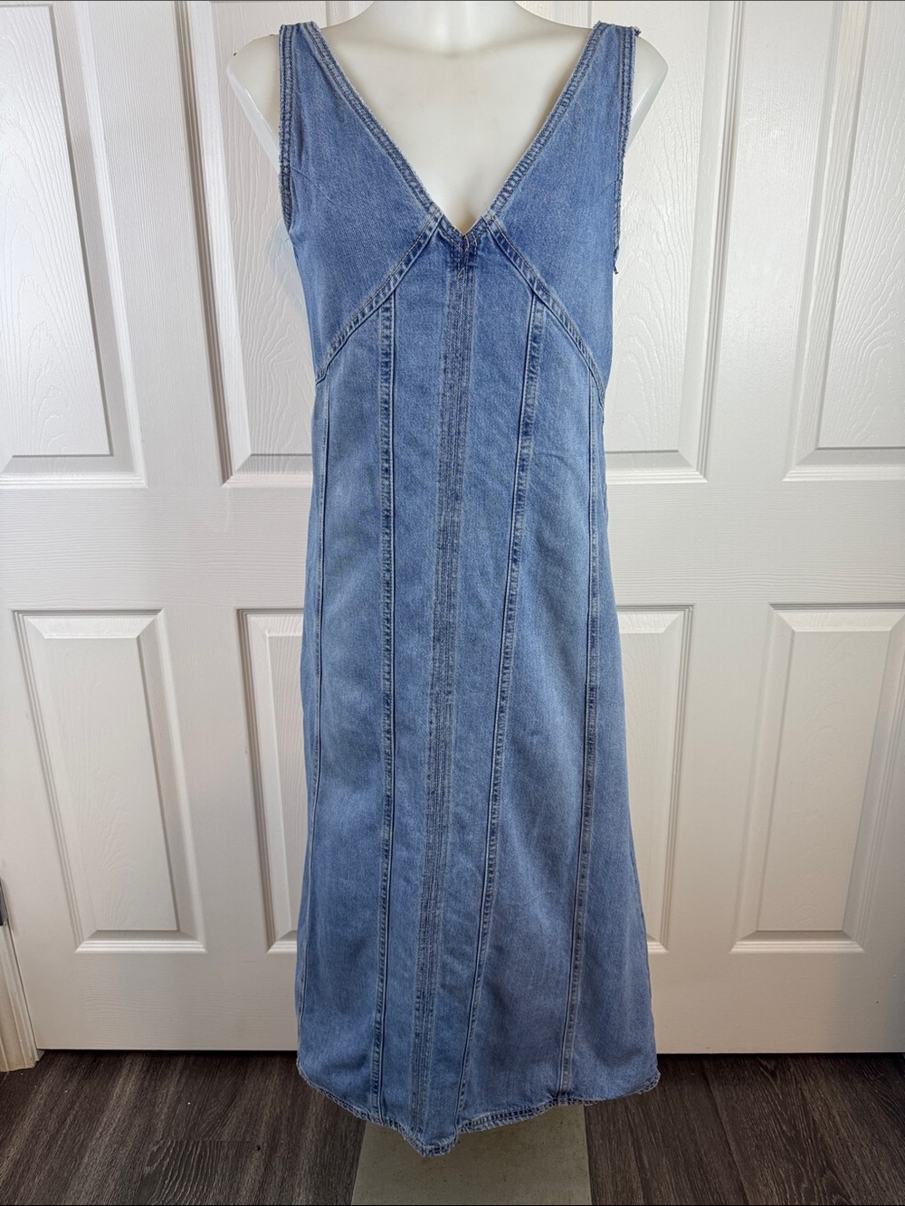 ZARA Light Blue Denim V-Neck Midi Dress size M NWOT